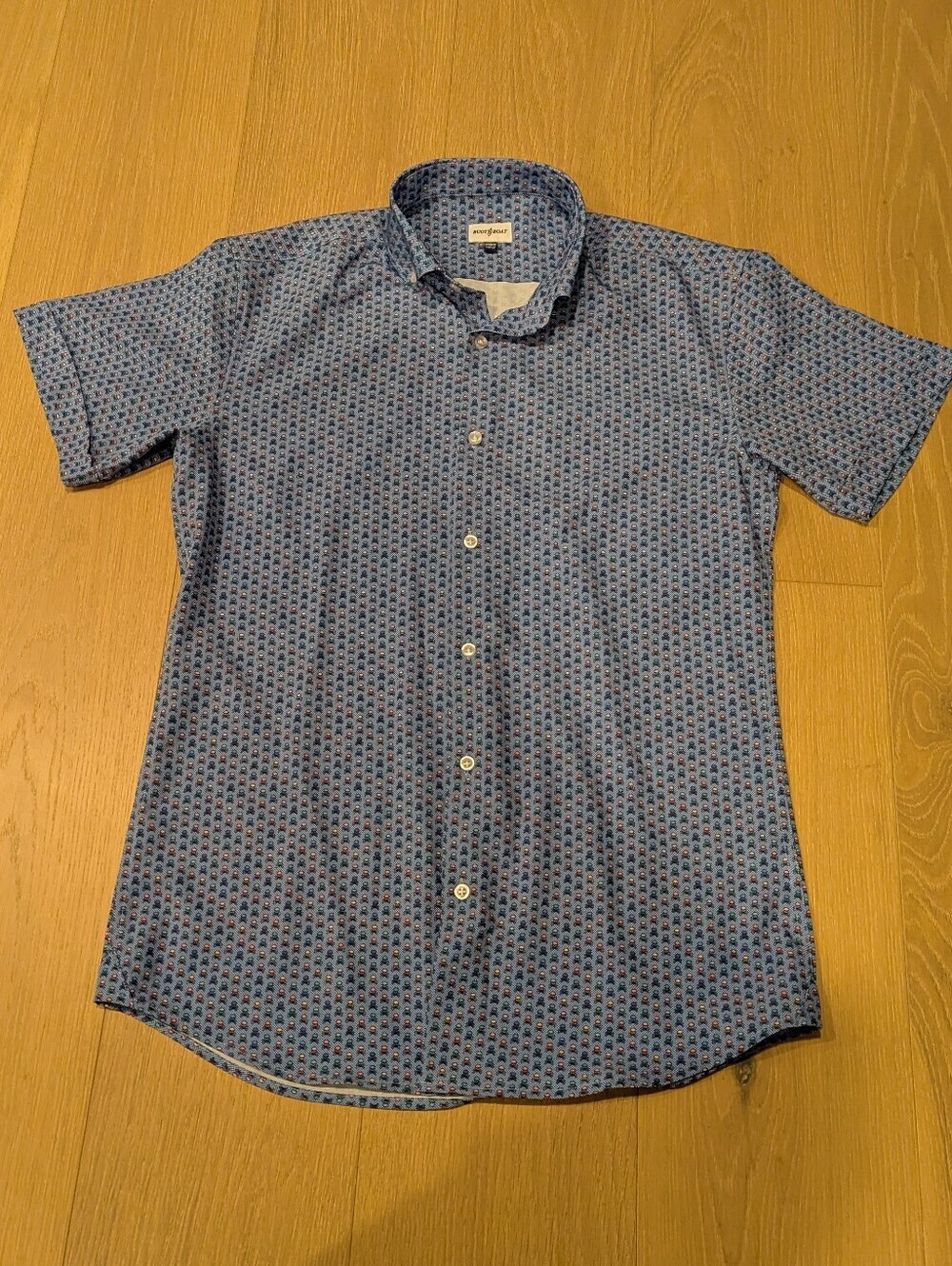 Men's Short-Sleeve Button-Up Shirt in Blue